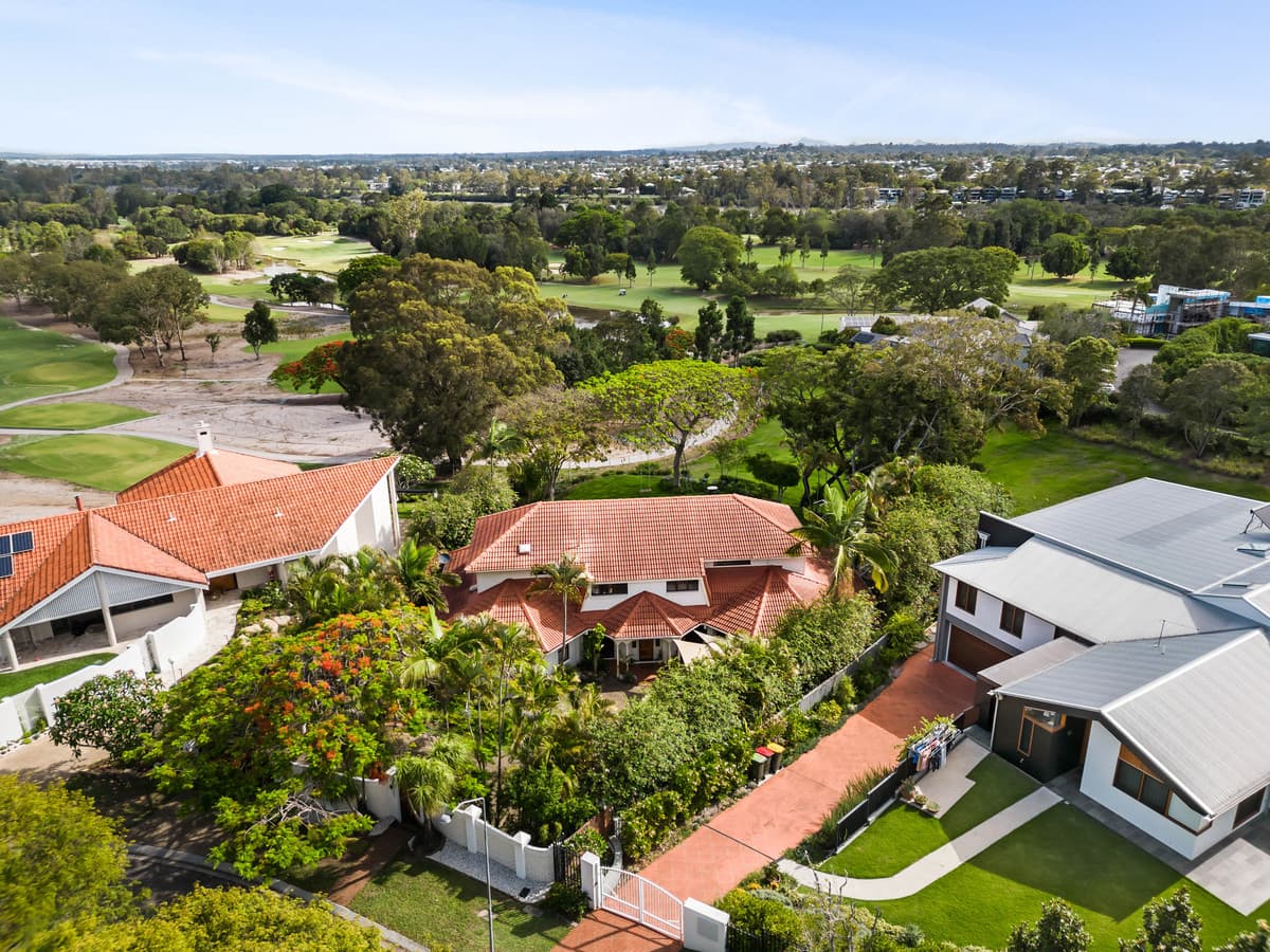 4 Carnoustie Court, Indooroopilly QLD 4068, Indooroopilly - Thumbnail 2