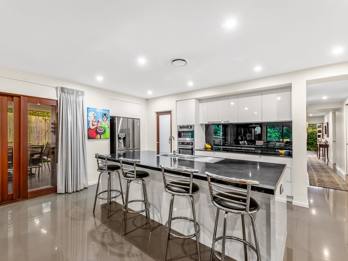 20 Carinya Street, Indooroopilly QLD 4068, Indooroopilly - Thumbnail 4
