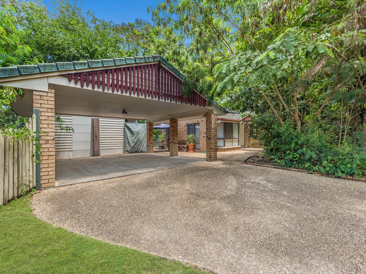 10 Tinarra Crescent, Kenmore Hills QLD 4069, Kenmore Hills - Thumbnail 3