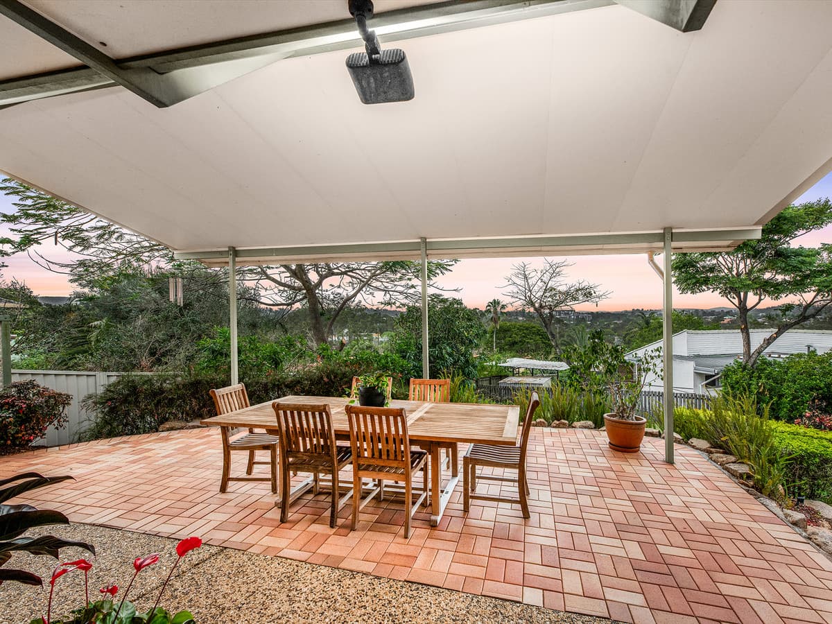 6 Mitchell Court, Mount Ommaney QLD 4074, Mount Ommaney - Thumbnail 4