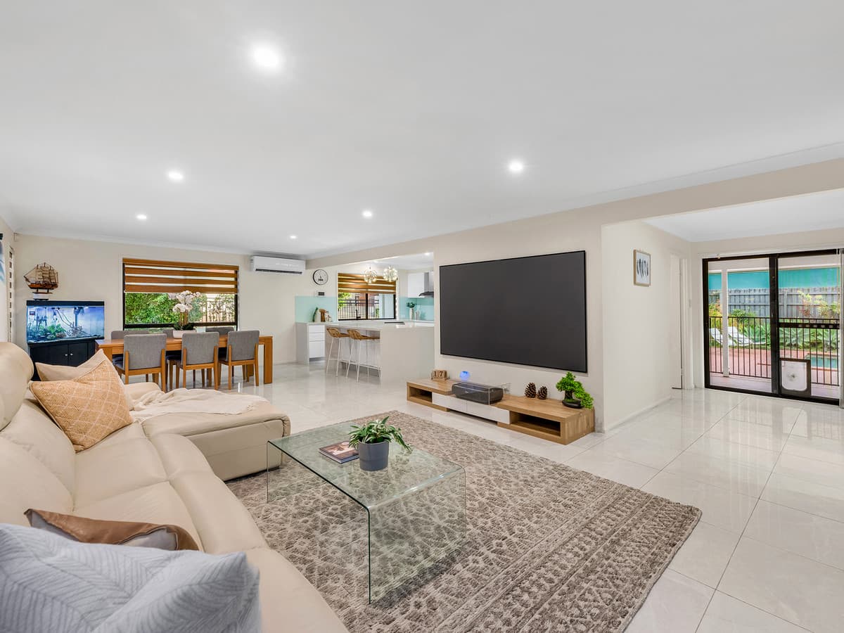 42 Wendouree Crescent, Westlake QLD 4074, Westlake - Thumbnail 4