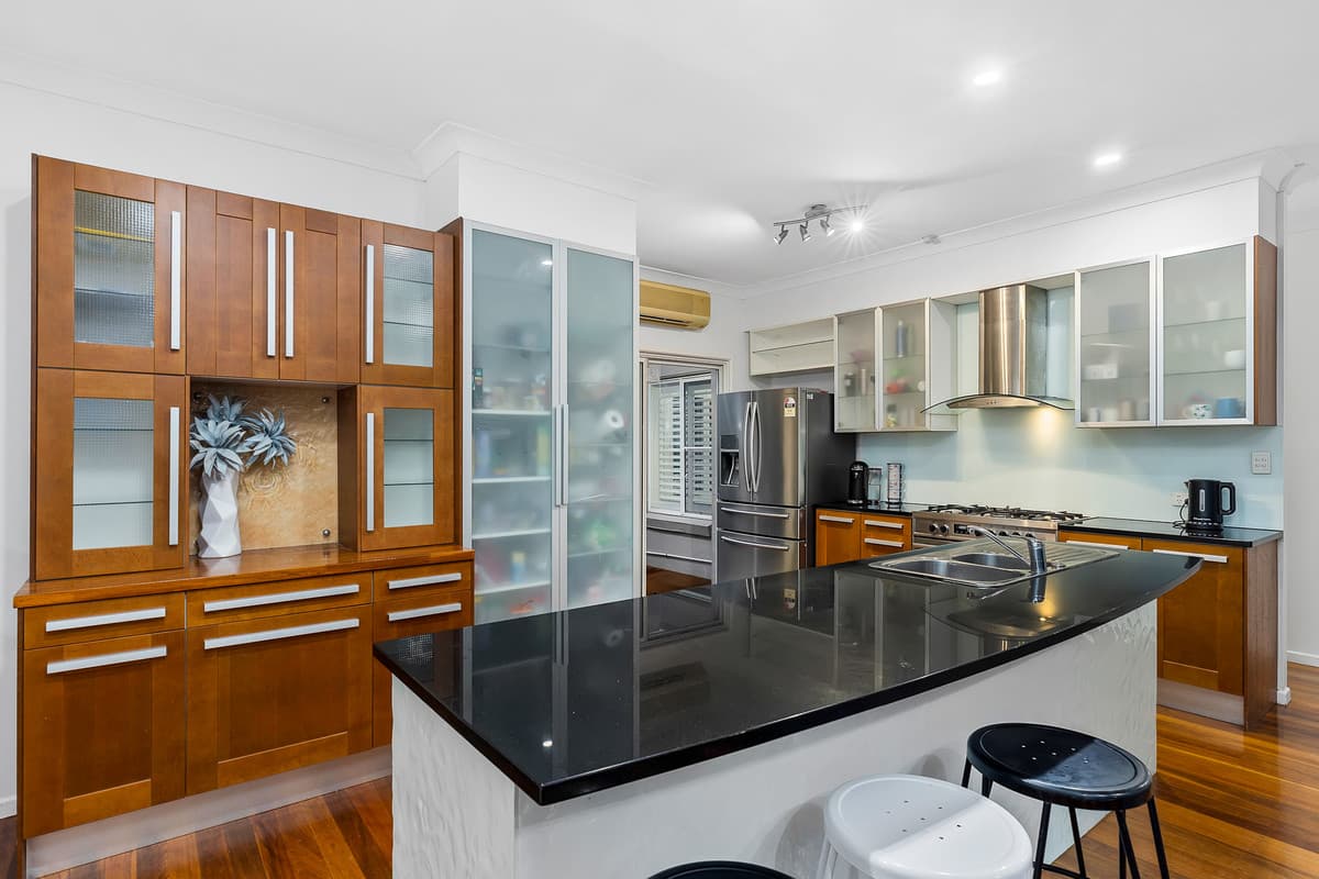 1 Leopard Tree Crescent, Sinnamon Park QLD 4073, Sinnamon Park - Thumbnail 5