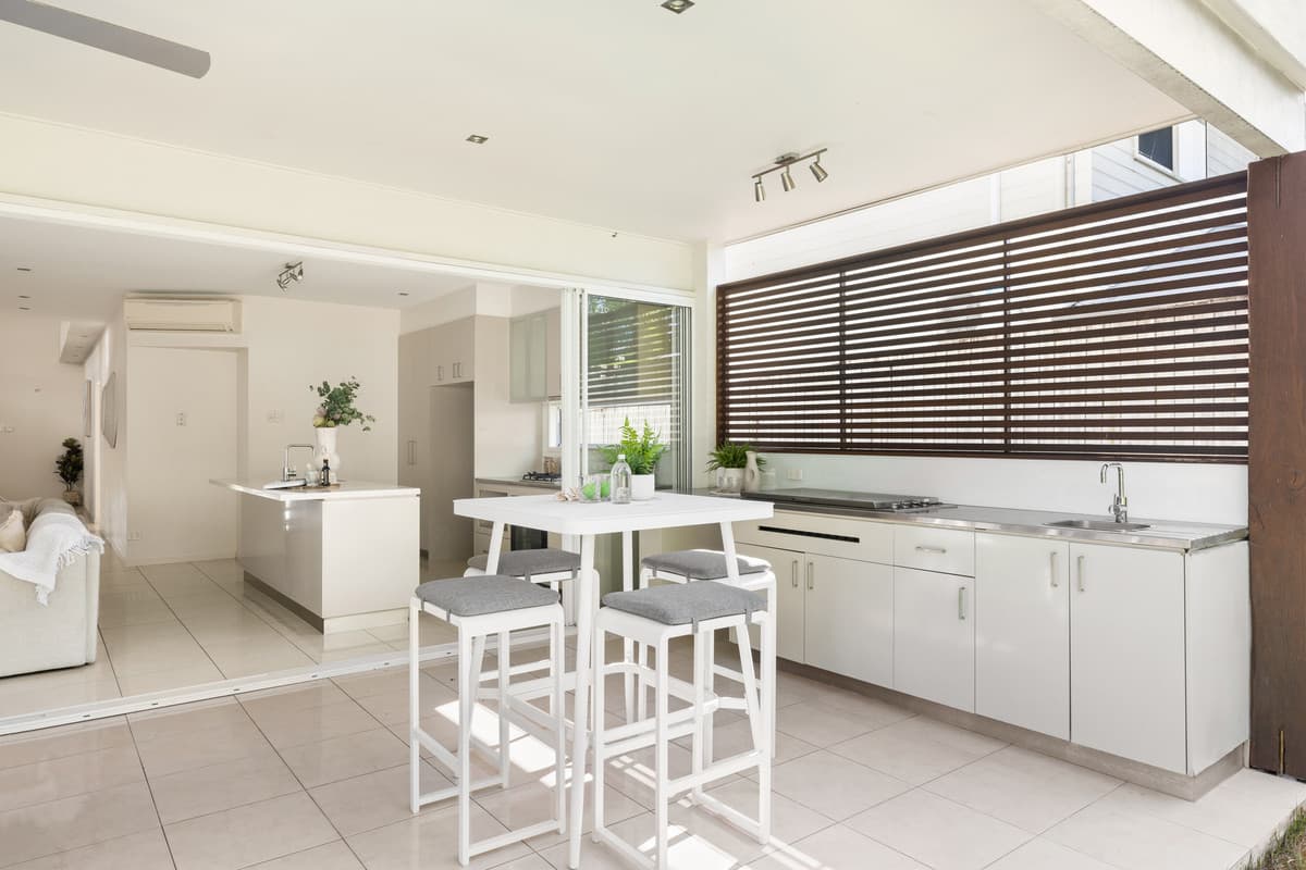172 Morehead Avenue, Norman Park QLD 4170, Norman Park - Thumbnail 4