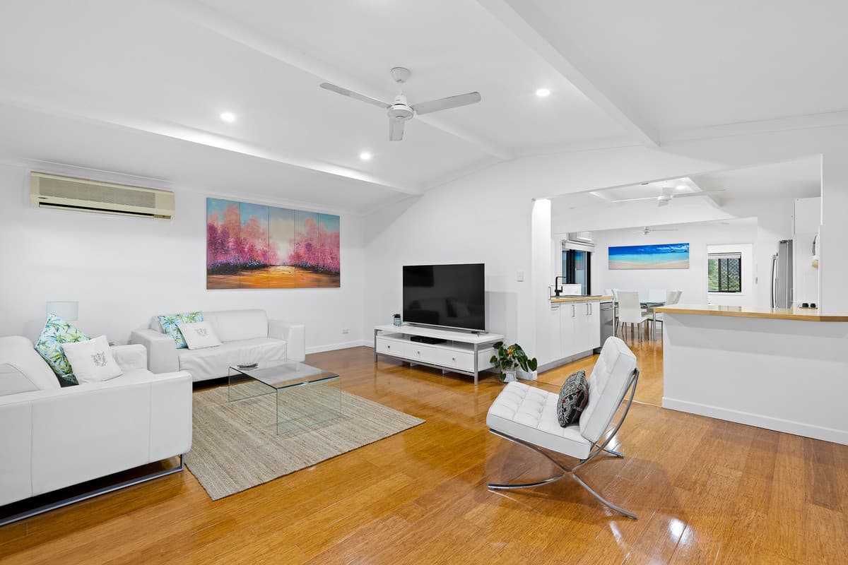 51 Burbong Street, Chapel Hill QLD 4069, Chapel Hill - Thumbnail 2