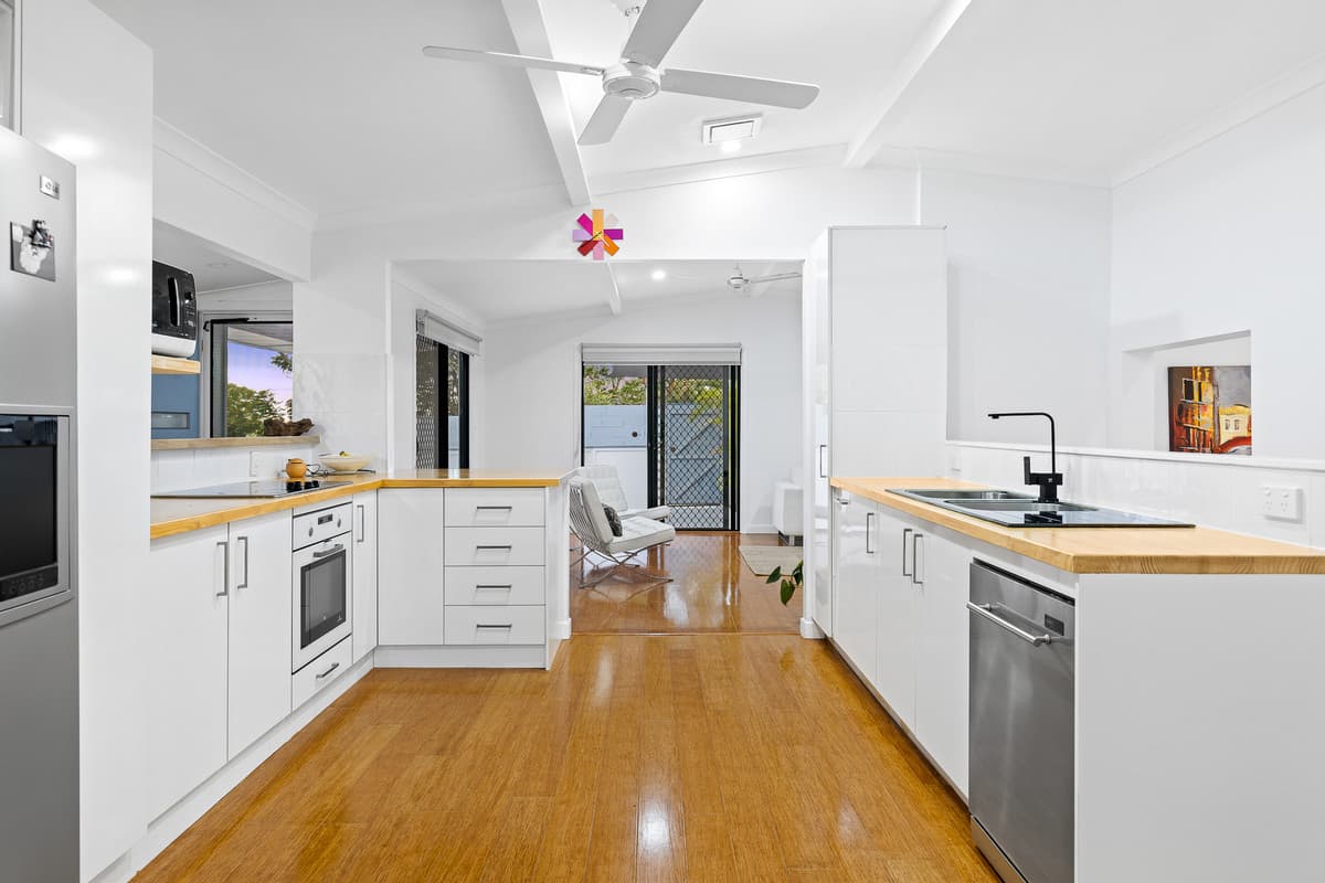 51 Burbong Street, Chapel Hill QLD 4069, Chapel Hill - Thumbnail 5