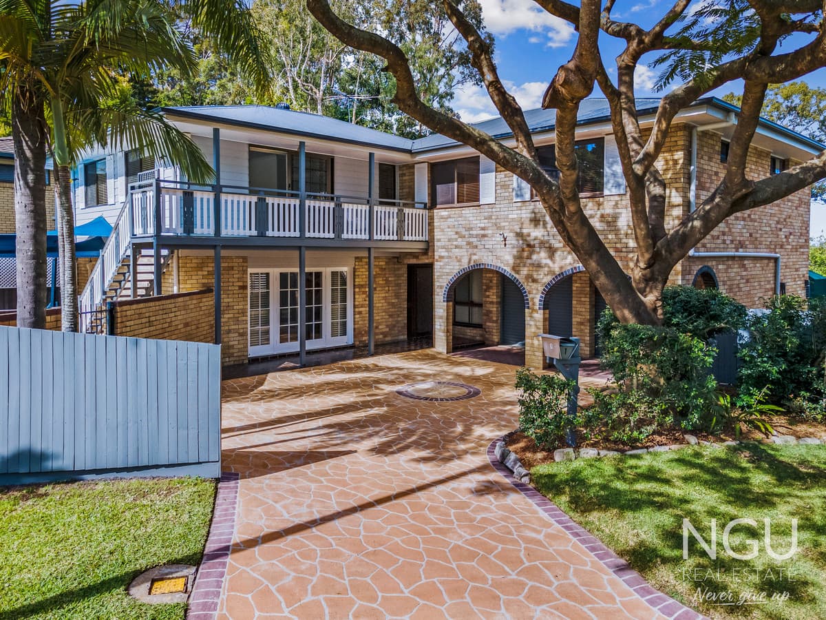 1 Kiandra Street, Chapel Hill QLD 4069, Chapel Hill - Thumbnail 2