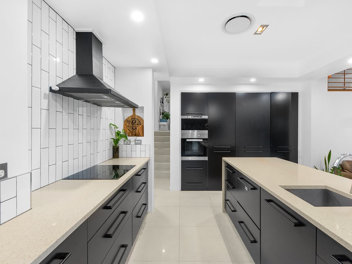 2 Forrest Court, Mount Ommaney QLD 4074, Mount Ommaney - Thumbnail 7