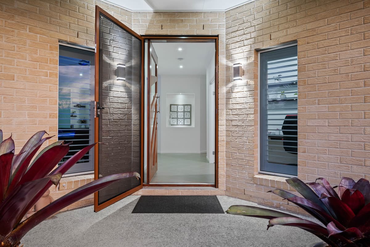 47 Waterfront Drive, Karalee QLD 4306, Karalee - Thumbnail 2