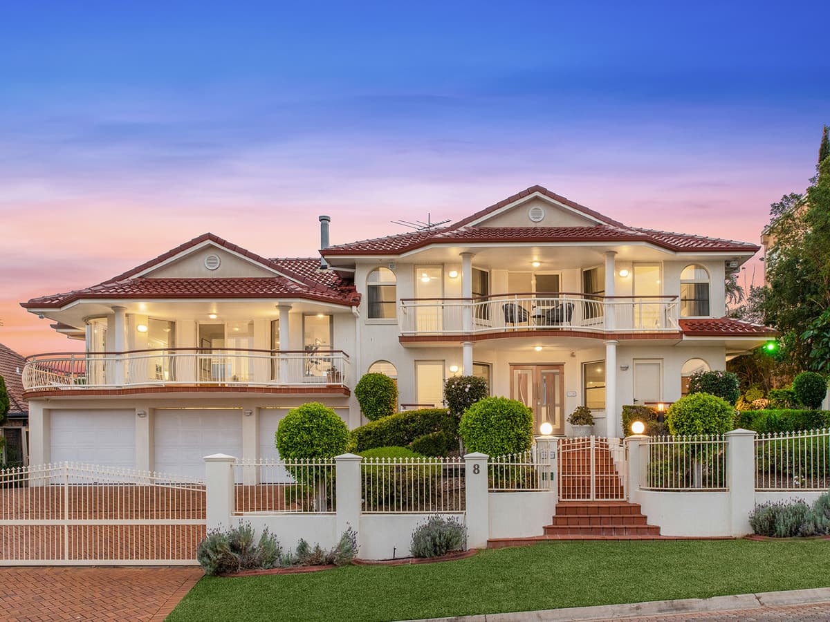 8 Becker Place, Mount Ommaney QLD 4074, Mount Ommaney - Image 1