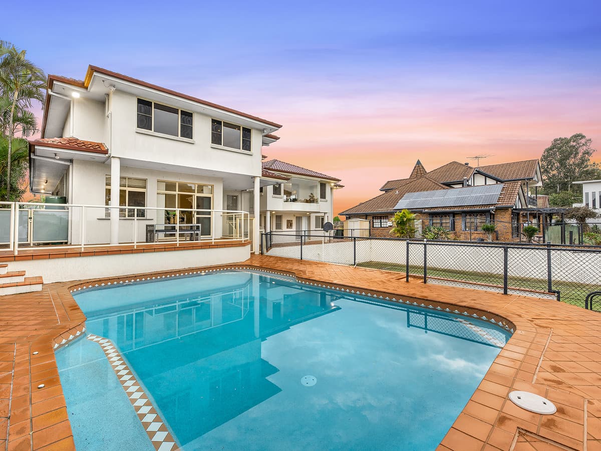 8 Becker Place, Mount Ommaney QLD 4074, Mount Ommaney - Thumbnail 4