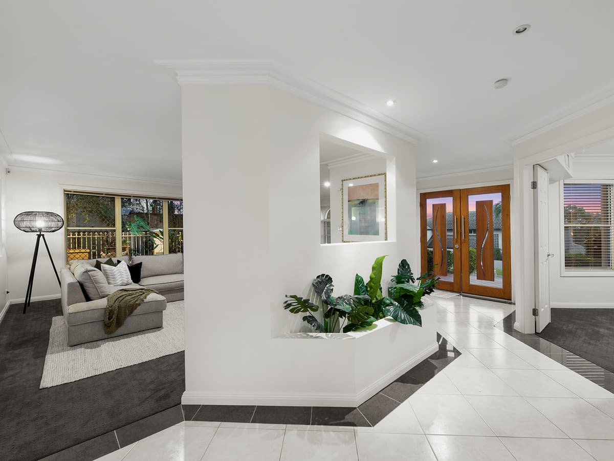 8 Becker Place, Mount Ommaney QLD 4074, Mount Ommaney - Thumbnail 5