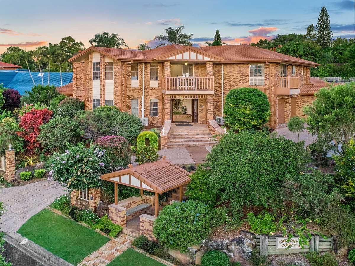 10 Gregory Court, Mount Ommaney QLD 4074, Mount Ommaney - Image 1