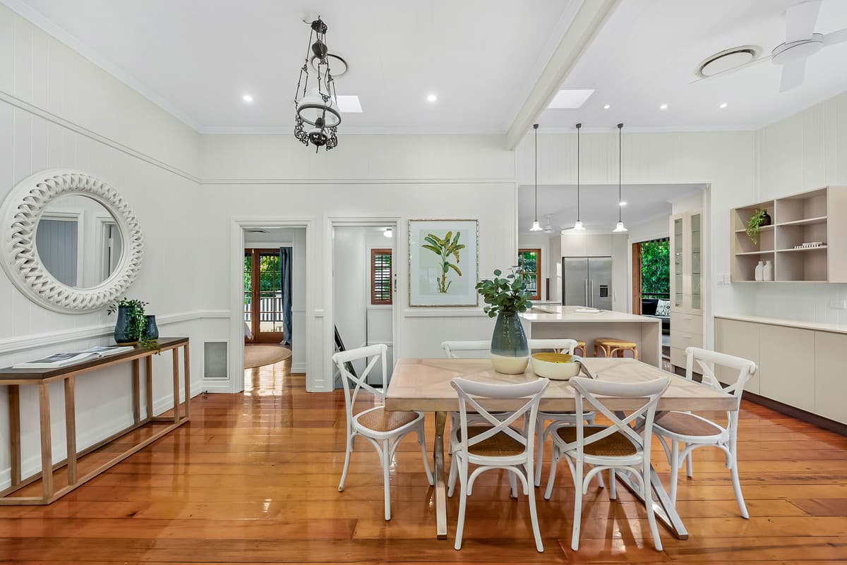9 Carrington Road, Indooroopilly QLD 4068, Indooroopilly - Thumbnail 2