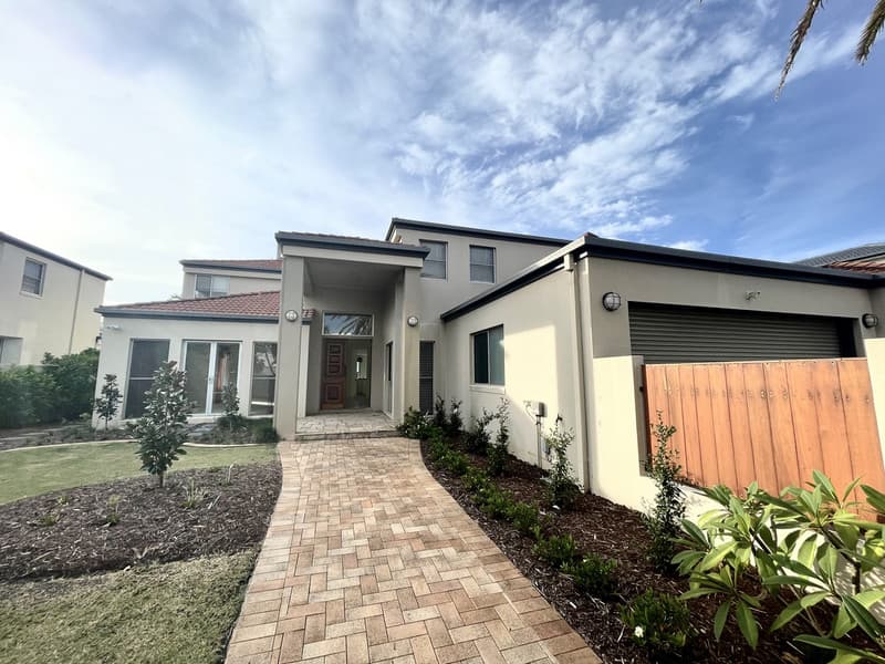 10 Raby Bay Boulevard, Raby Bay QLD 4163, Raby Bay - Thumbnail 2