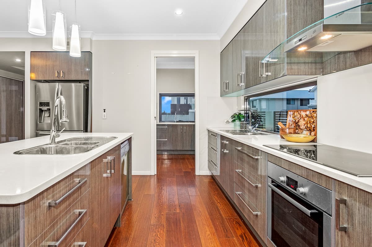 76 Cooper Crescent, Rochedale QLD 4123, Rochedale - Thumbnail 5