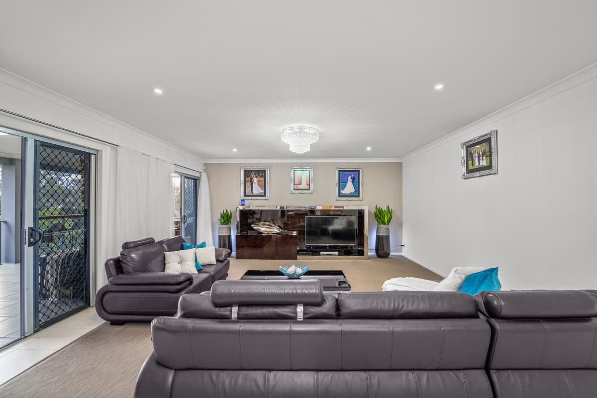 17 Kilbowie Street, The Gap QLD 4061, The Gap - Thumbnail 2