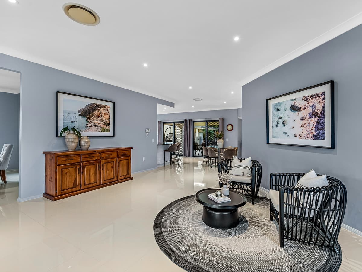 45 Hannah Street, Mount Ommaney QLD 4074, Mount Ommaney - Thumbnail 4