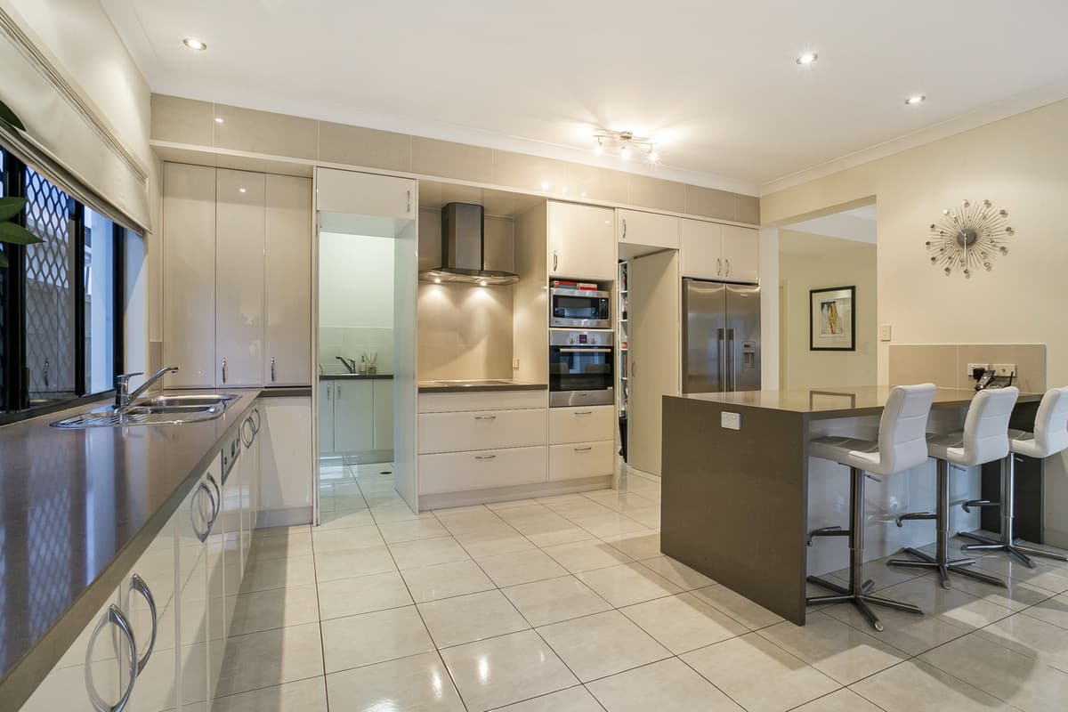 9 Brinley Place, Sinnamon Park QLD 4073, Sinnamon Park - Thumbnail 6
