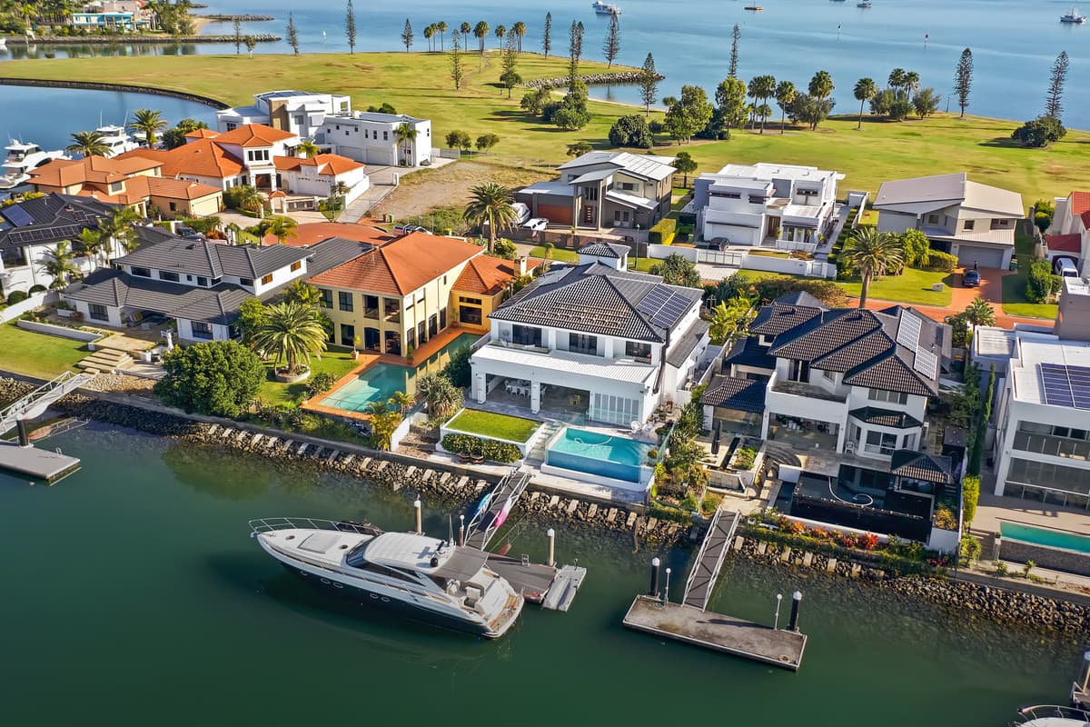 34 Raby Bay Boulevard, Raby Bay QLD 4163, Cleveland - Image 1