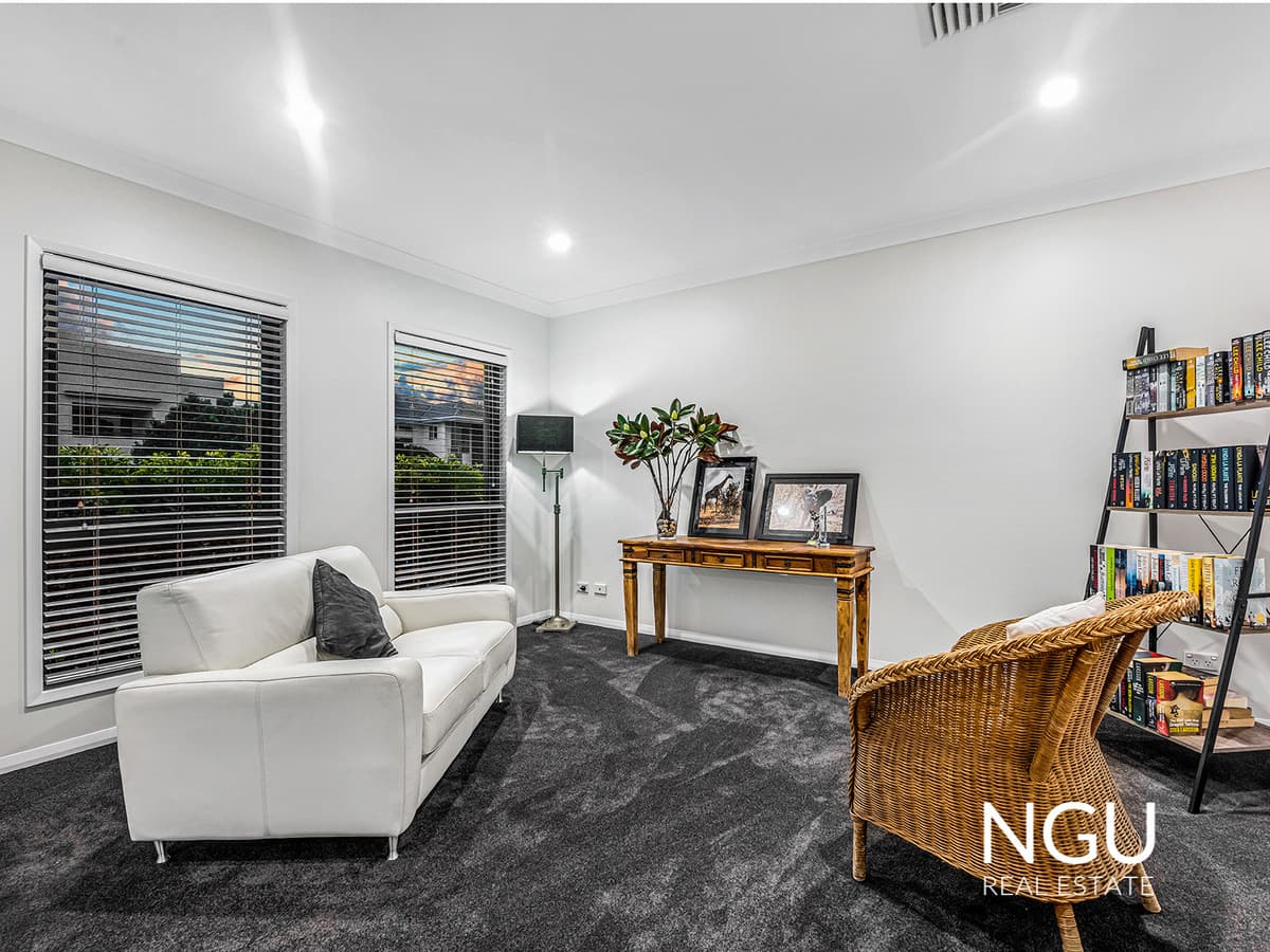 8 Brinley Place, Sinnamon Park QLD 4073, Sinnamon Park - Thumbnail 2