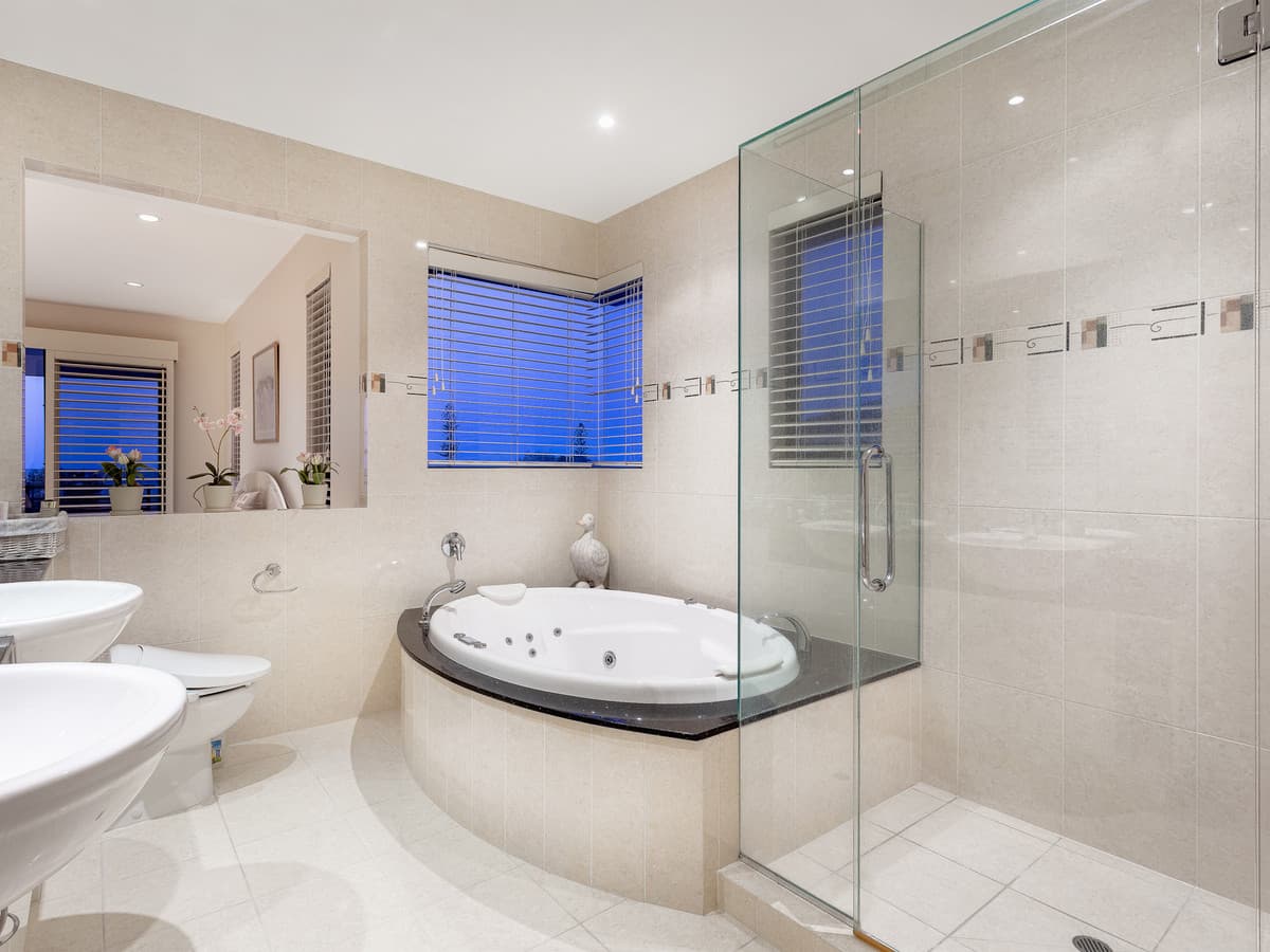 93 Masthead Drive, Raby Bay QLD 4163, Cleveland - Thumbnail 2