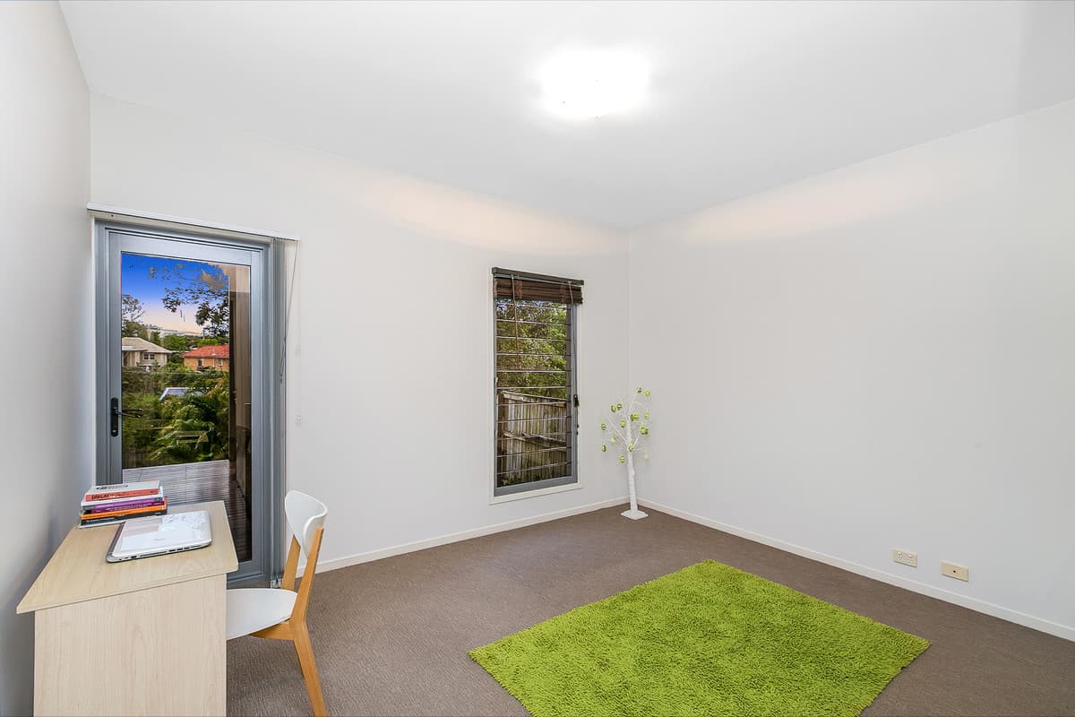 207 Swann Road, Taringa QLD 4068, Taringa - Thumbnail 3