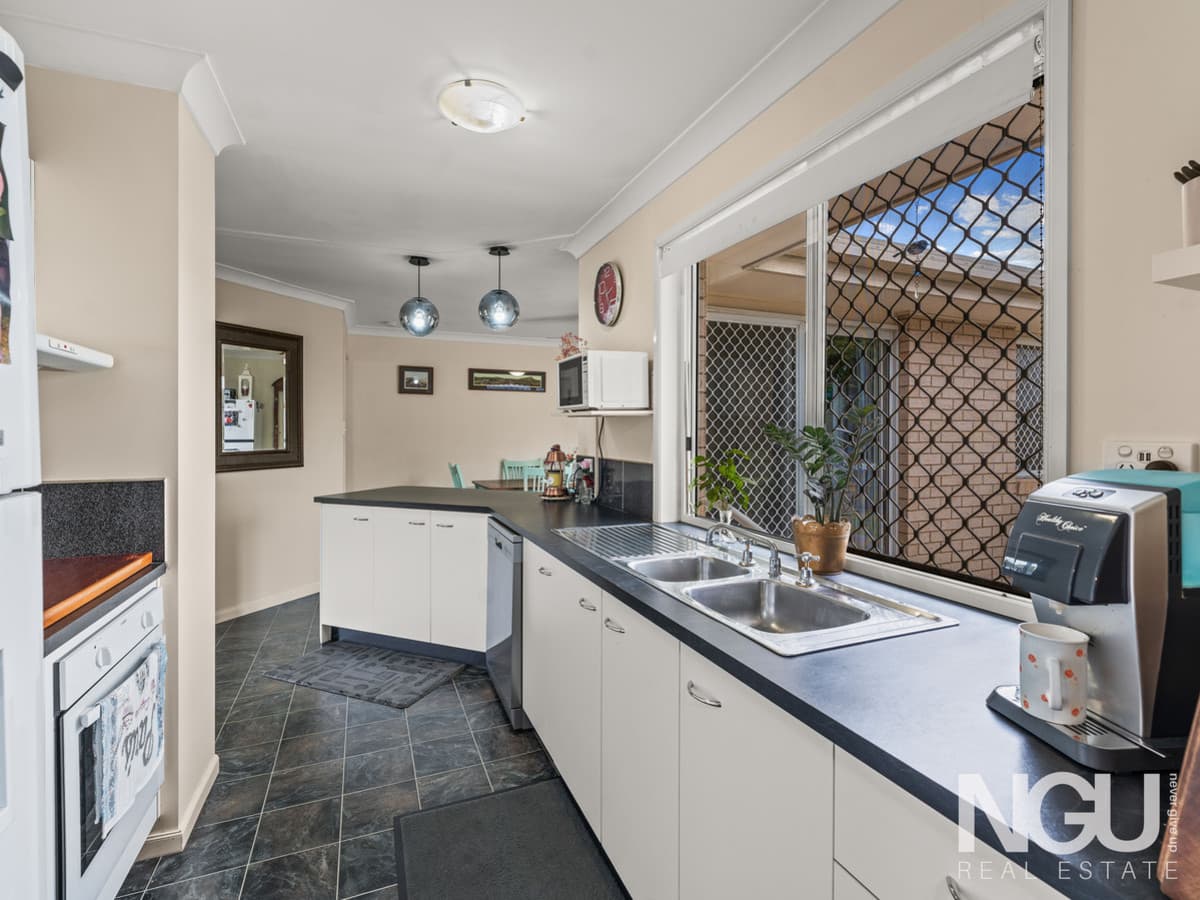 6 Rangeview Drive, Flinders View QLD 4305, Flinders View - Thumbnail 6