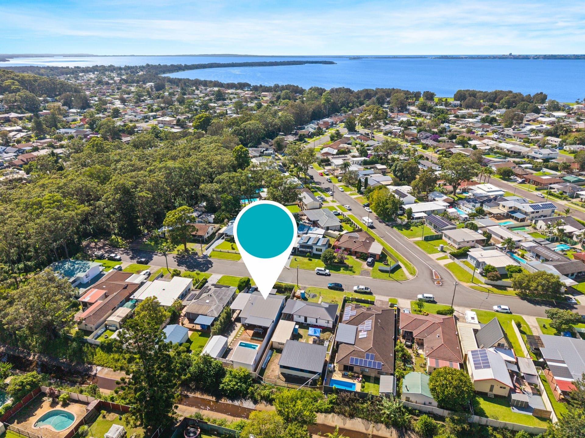 28 Marlborough Place, Berkeley Vale, Berkeley Vale - Thumbnail 2