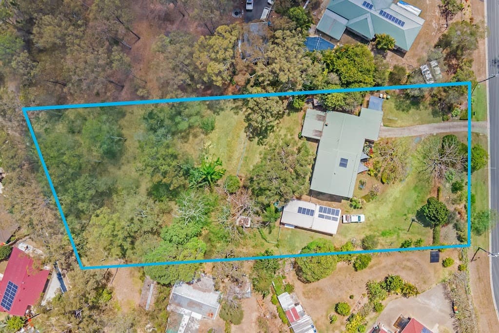 4 High Ridge Road, Gaven, QLD, 4211, Gaven - Thumbnail 2