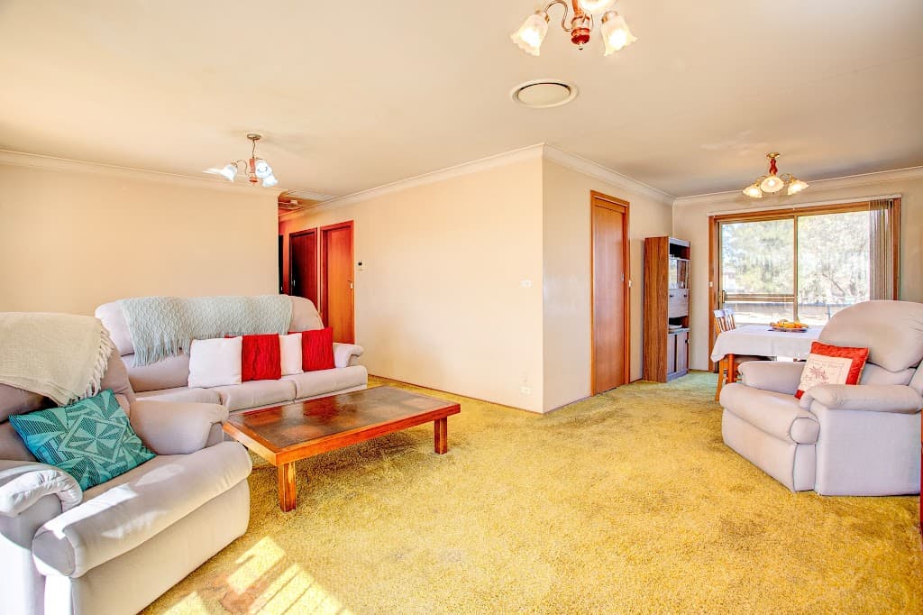 6 Lone Pine Avenue, Milperra, NSW, 2214, Milperra - Thumbnail 3