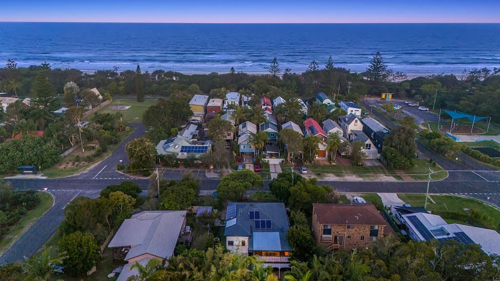 6 Beach Avenue, South Golden Beach, NSW, 2483, South Golden Beach - Thumbnail 2