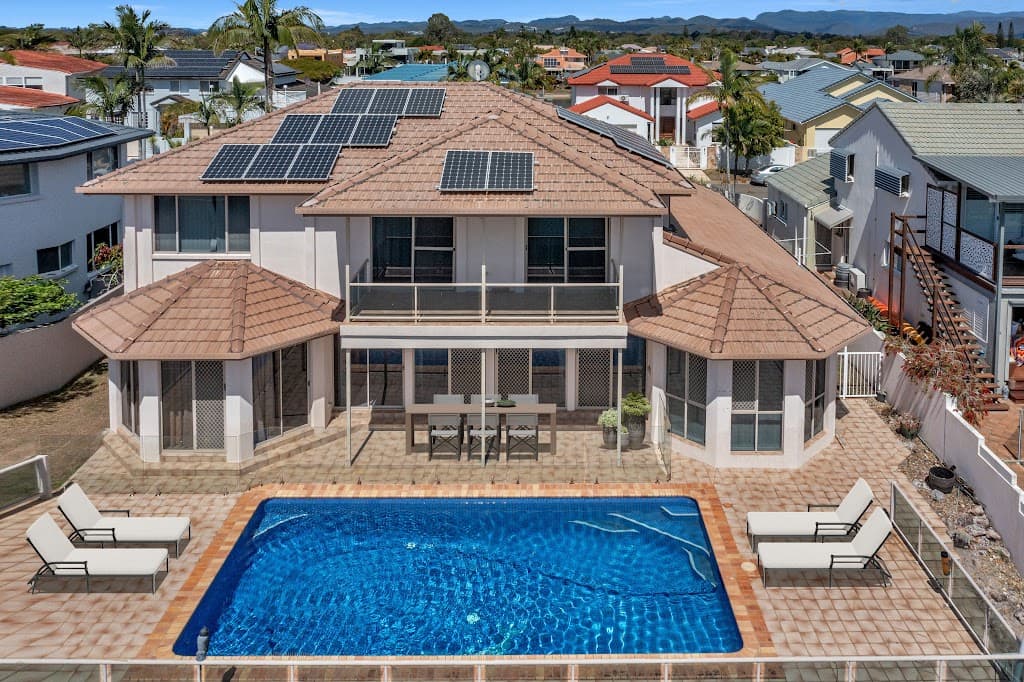 32 Cessnock Close, Mermaid Waters, QLD, 4218, Mermaid Waters - Thumbnail 2