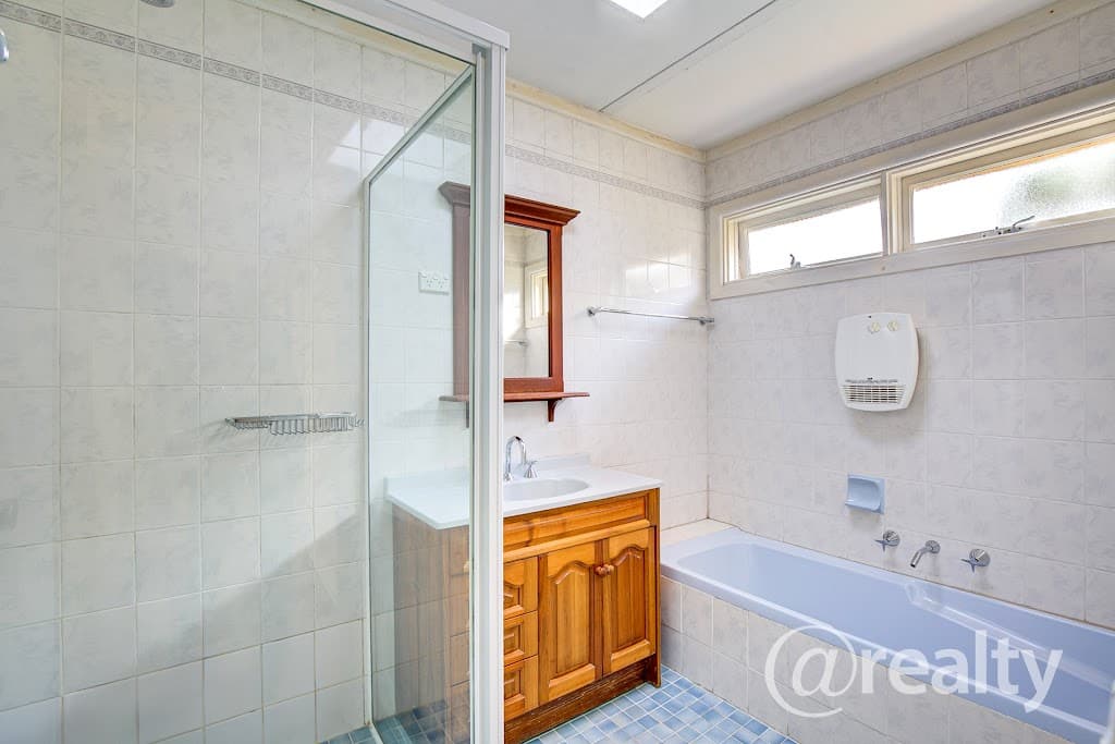 9 Lemnos Avenue, Milperra, NSW, 2214, Milperra - Thumbnail 3