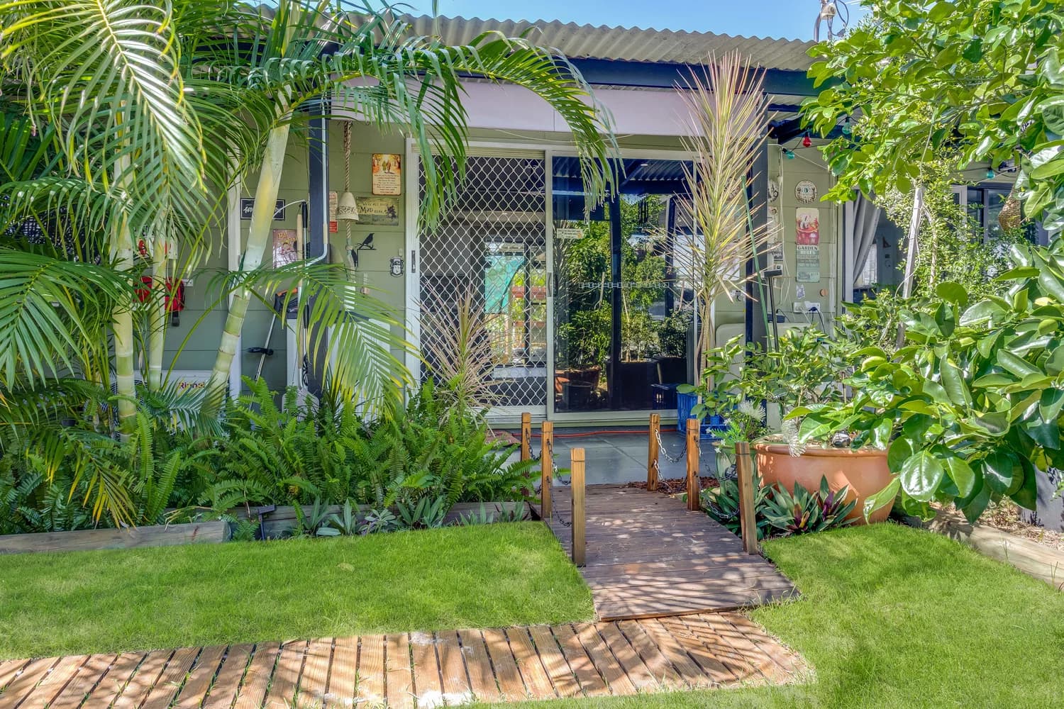 91 Moreton Terrace, Beachmere, QLD, 4510, Beachmere - Thumbnail 2