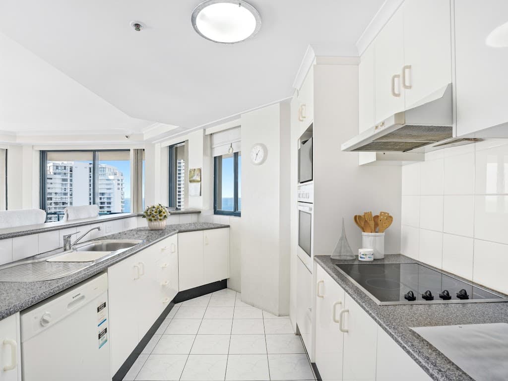 61/22 Montgomery Avenue, Main Beach, QLD, 4217, Main Beach - Thumbnail 6