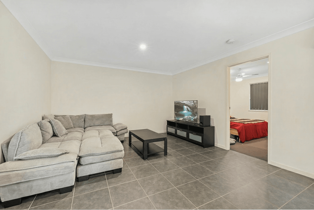 42 Govind Court, Gracemere, QLD, 4702, Gracemere - Thumbnail 3