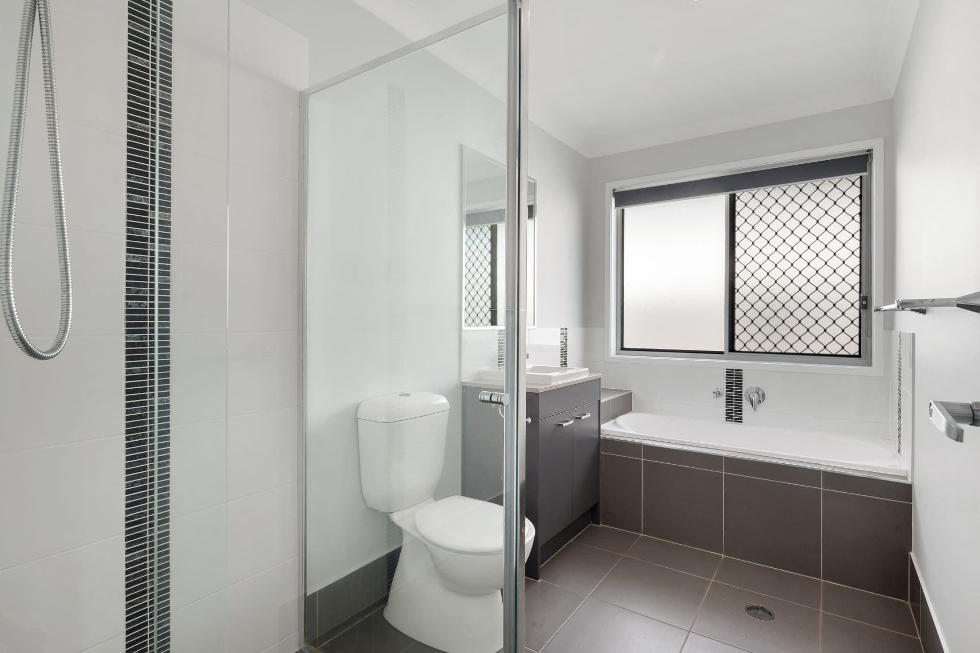 105 East Beaumont Road, Park Ridge, Park Ridge - Thumbnail 6