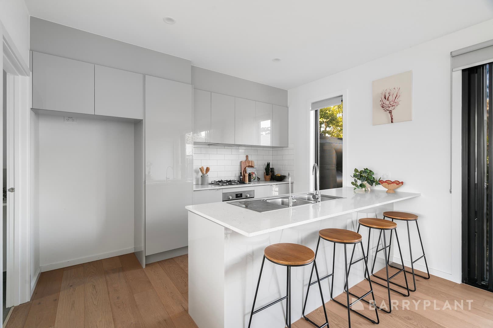 2/2 Croft Crescent, Reservoir, VIC 3073, Reservoir - Thumbnail 2