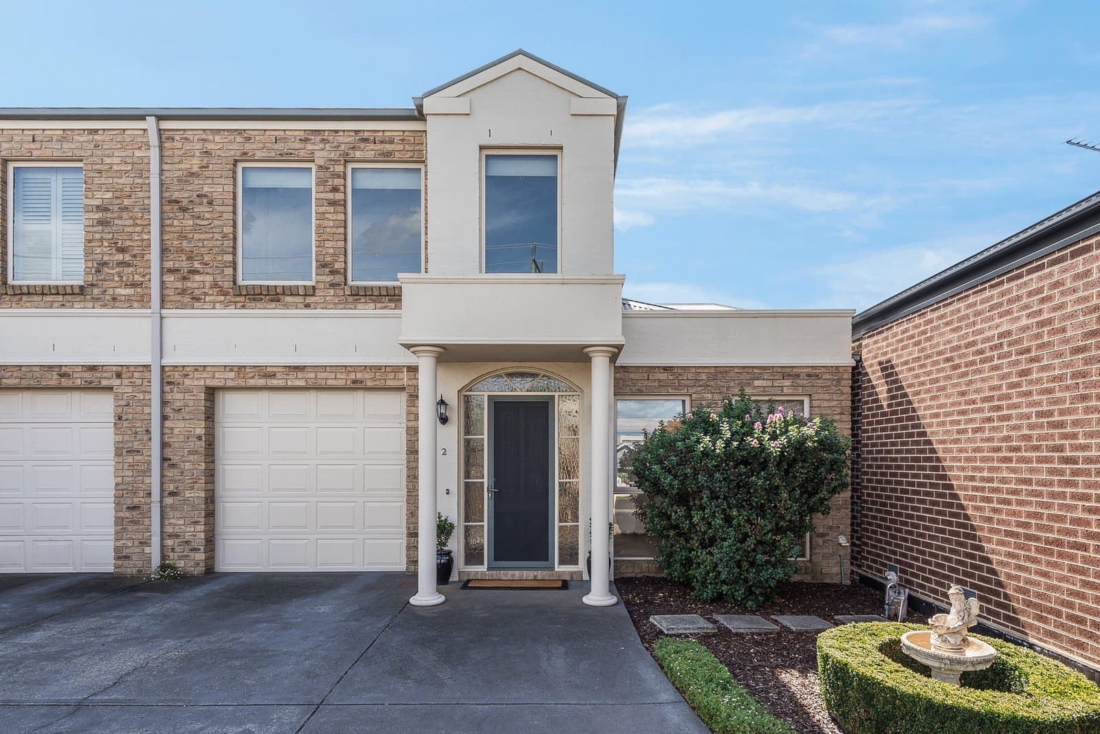2/66 Noble Street, Newtown, Newtown - Image 1