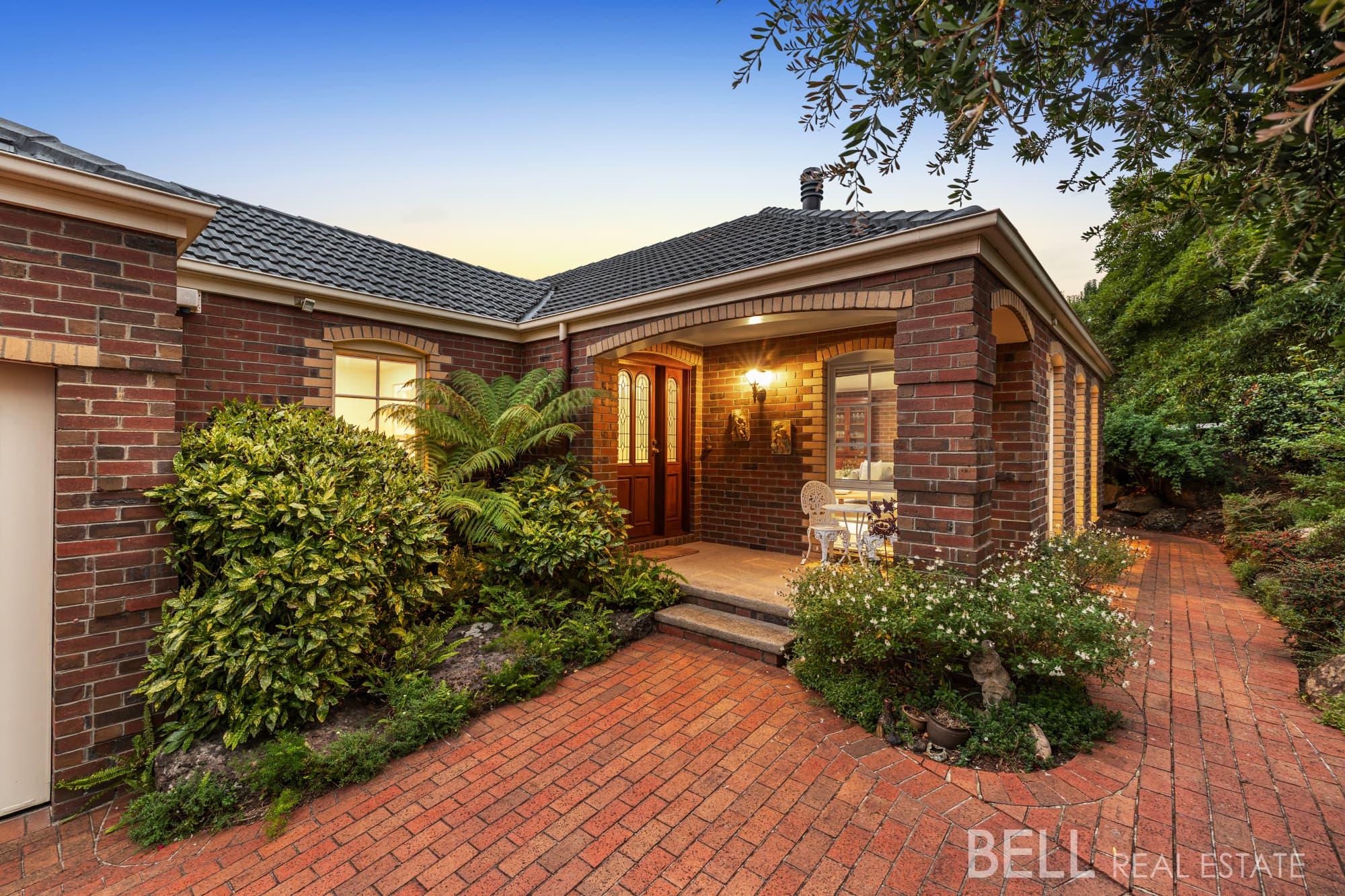 10 Fielden Close, MOOROOLBARK, Mooroolbark - Image 1