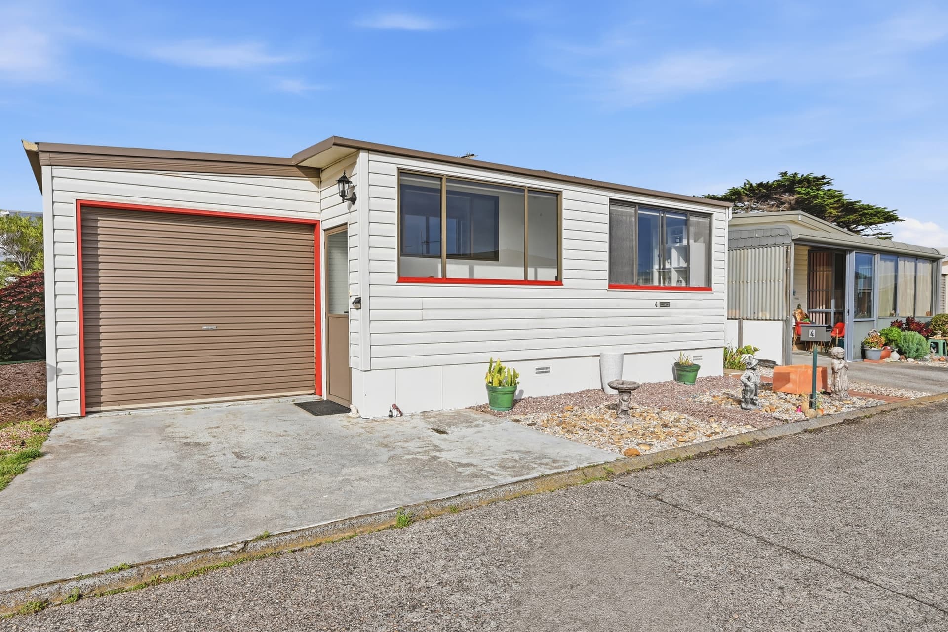 4/2-12 North Caroline Street, East Devonport, East Devonport - Image 1
