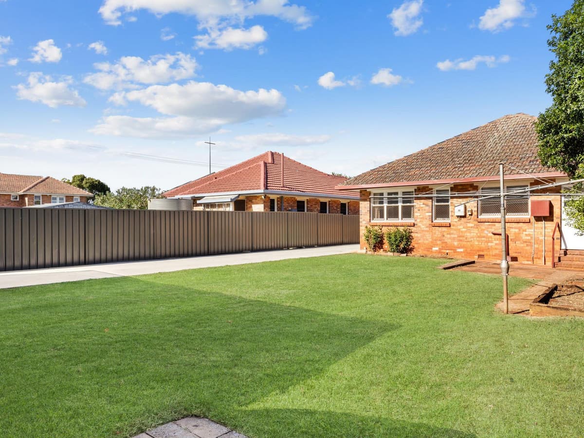 27 Justin Street, Harristown QLD 4350, Harristown - Thumbnail 3