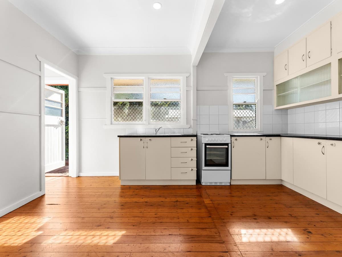 27 Justin Street, Harristown QLD 4350, Harristown - Thumbnail 6