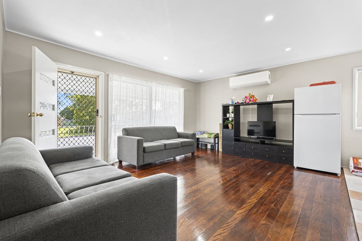 121 Mayes Avenue, Kingston QLD 4114, Kingston - Thumbnail 4