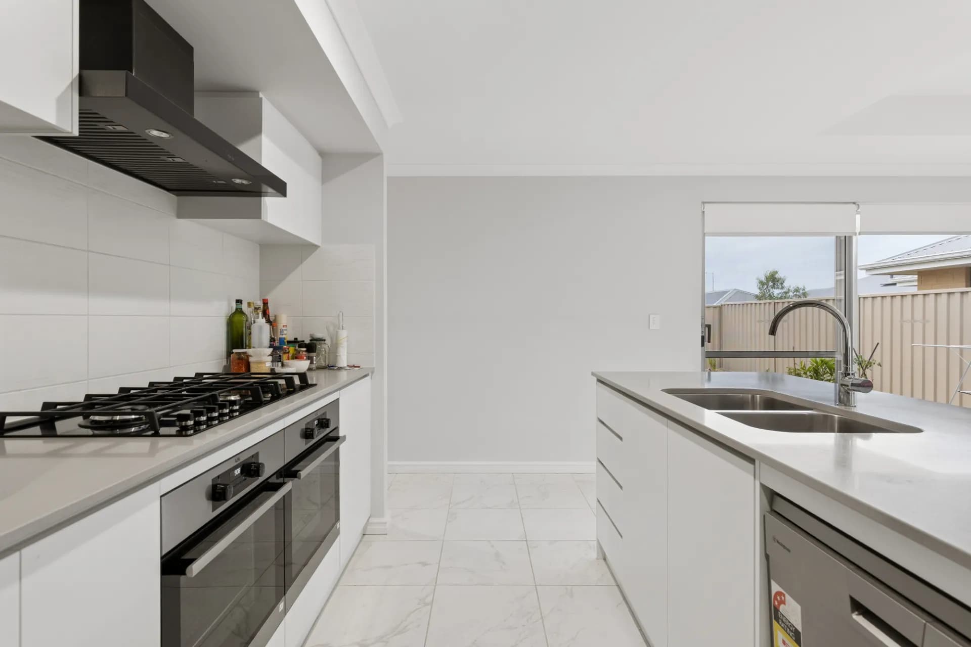 3 Tresco Close, Baldivis, WA, Baldivis - Thumbnail 2