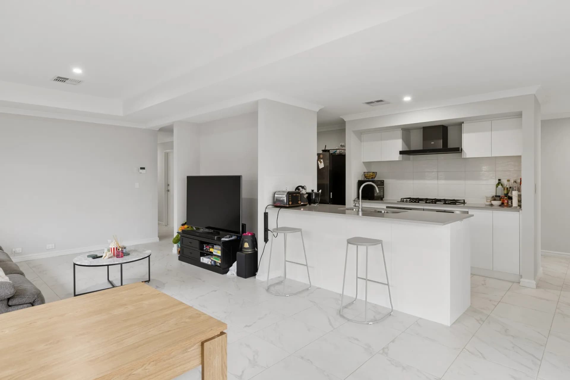 3 Tresco Close, Baldivis, WA, Baldivis - Thumbnail 3