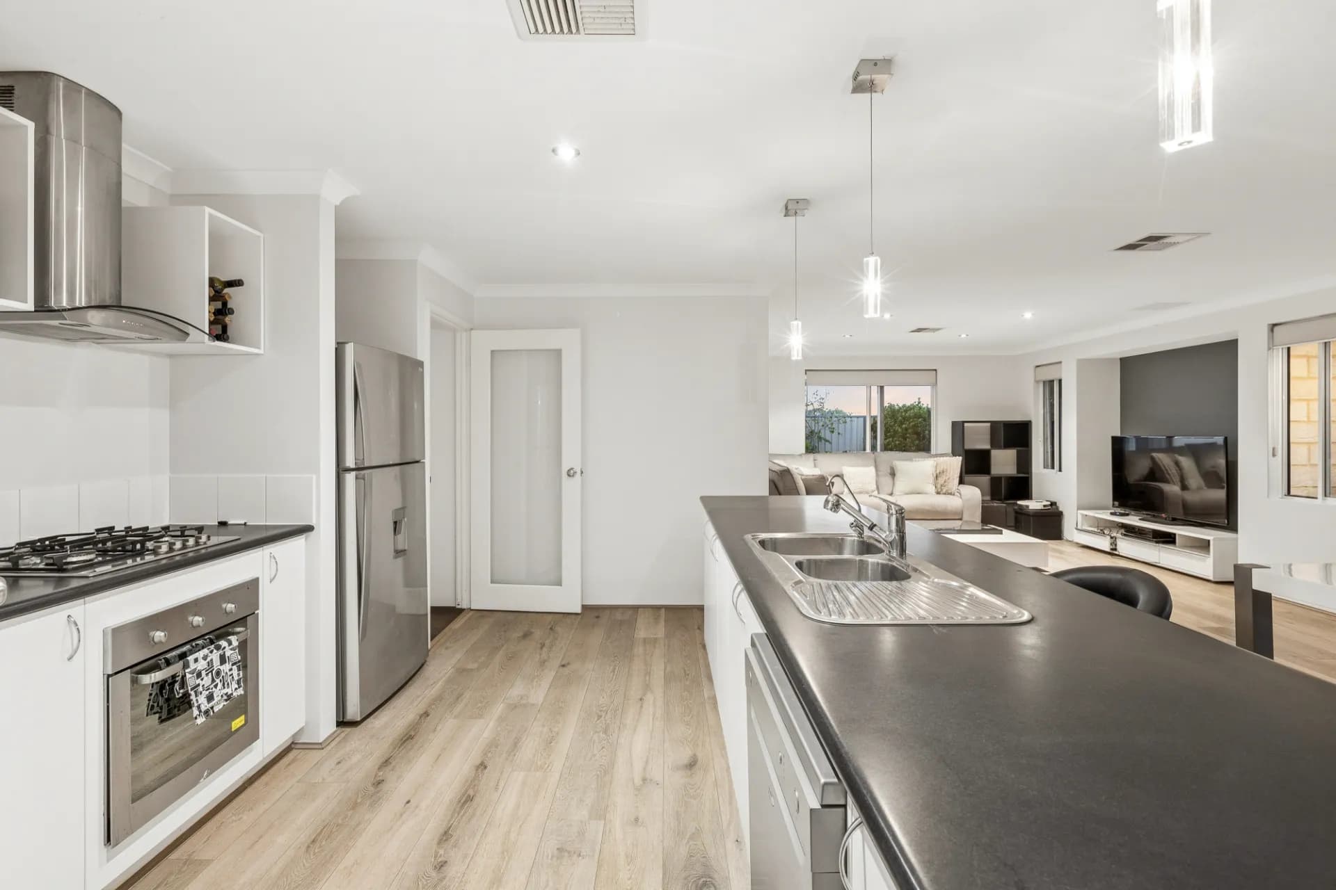 27 Salzburg Way, Wanneroo, WA, Wanneroo - Thumbnail 8