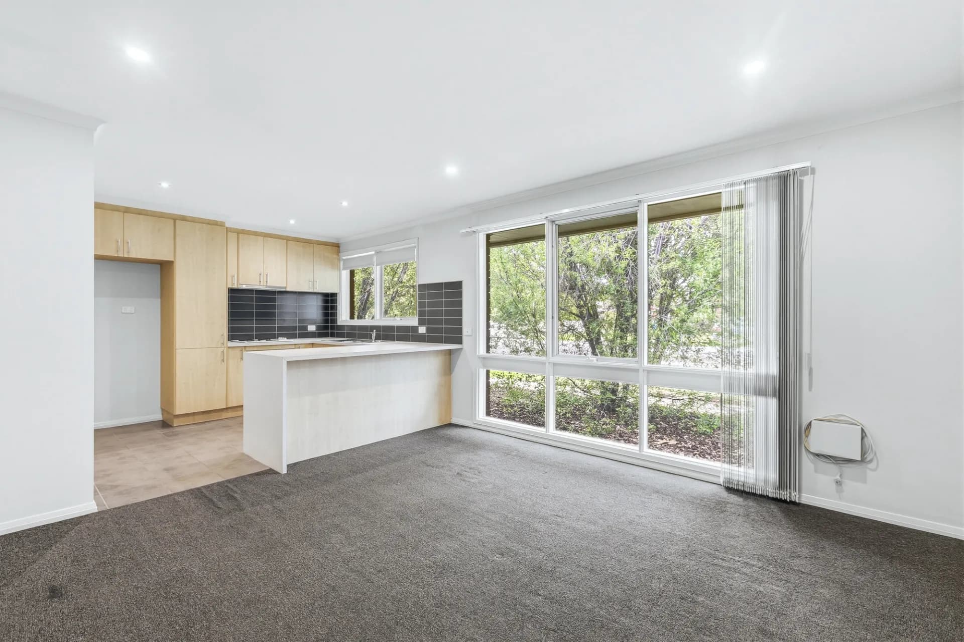 2/54 Cottrell Street, Werribee - Thumbnail 2