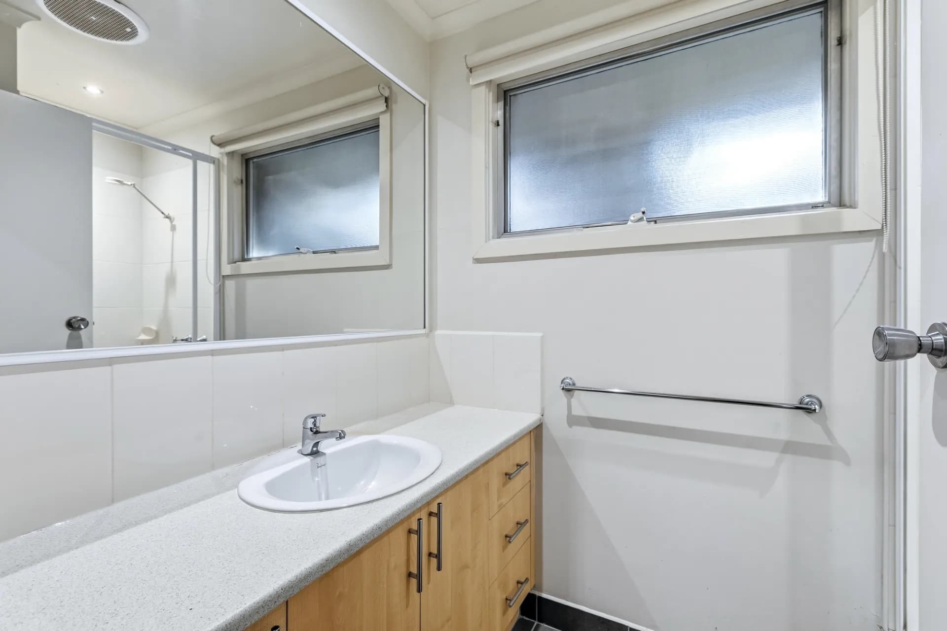 2/54 Cottrell Street, Werribee - Thumbnail 7