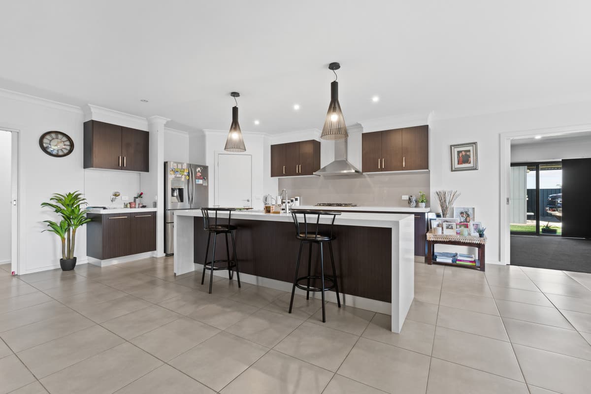 10 Hillcrest Drive, MAFFRA, Maffra - Thumbnail 2